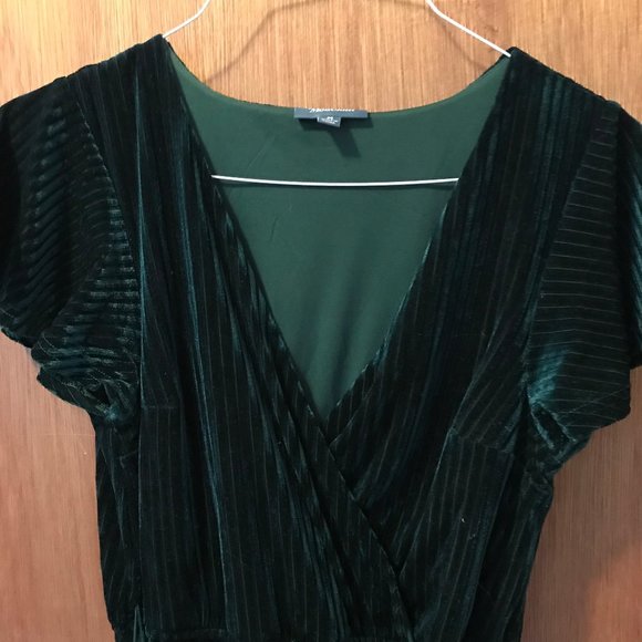 Modcloth Dresses & Skirts - Emerald Modcloth Velvet Midi Dres